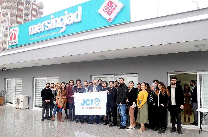 Mersin GİAD’ta “Beden Dili Eğitimi” Verildi