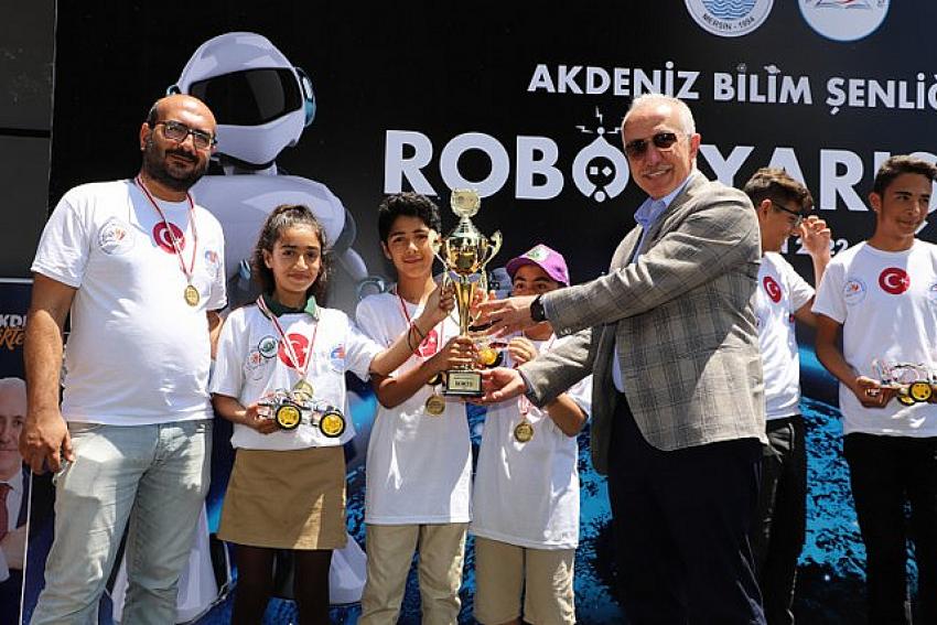 Akdenizde Bir İlk Daha; 'Bilim Şenliği Ve Robot Yarışması'
