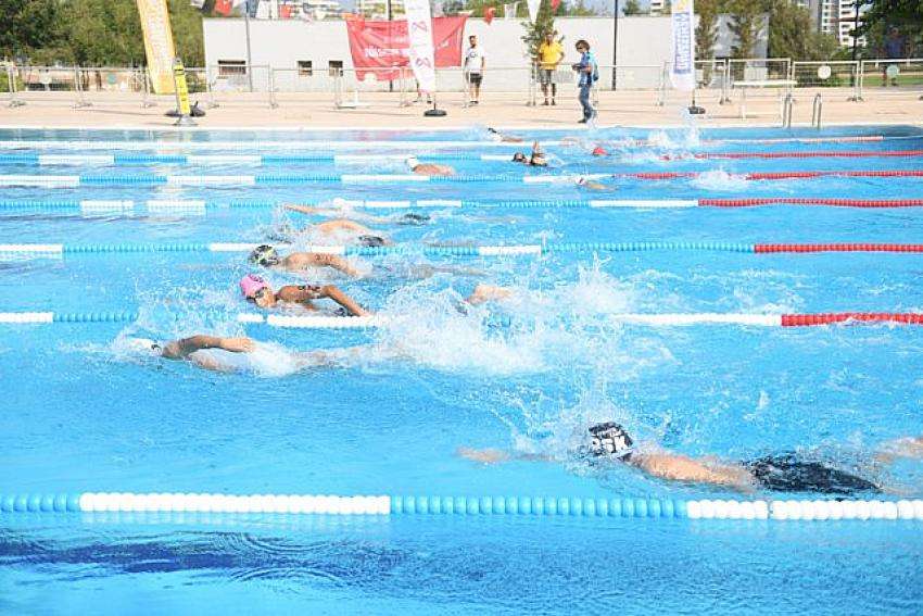 Aquatlon yarışlarında 86 sporcunun 36&rsquo;sı Yenişehir Belediyesi adına yarıştı