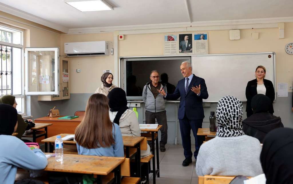 “Haydi Gençler, Koşarak Üniversiteye!”