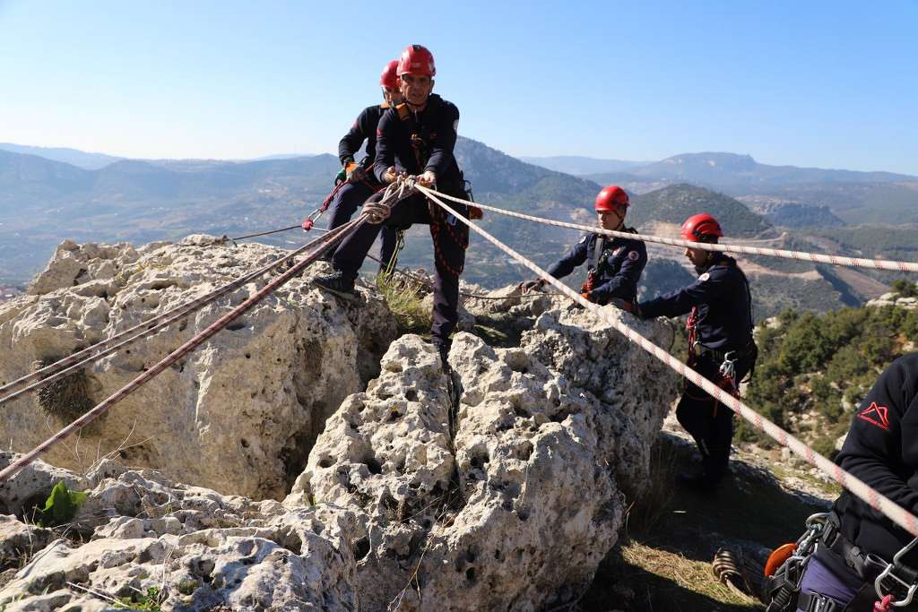 Mersin Büyükşehir İtfaiyesi Doğada Eğitim Yaptı