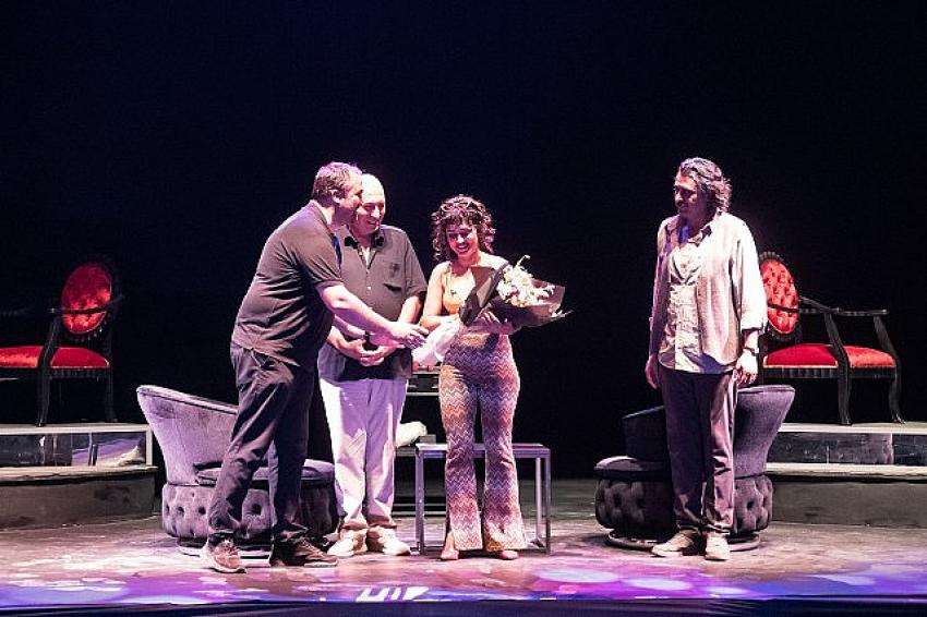 Şehir Tiyatrosu&rsquo;nun Matruşka Oyunu, Hataylı Seyirciden Tam Not Aldı