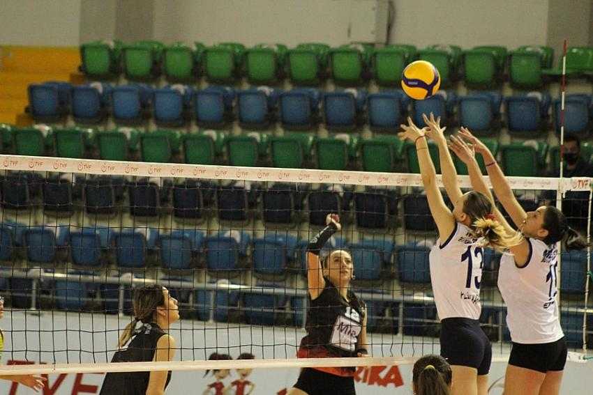 Mersin B&uuml;y&uuml;kşehir GSK, Yenişehir Belediyesi Mersin İhtisas Spor Kul&uuml;b&uuml;&rsquo;n&uuml; 3-0 Yendi