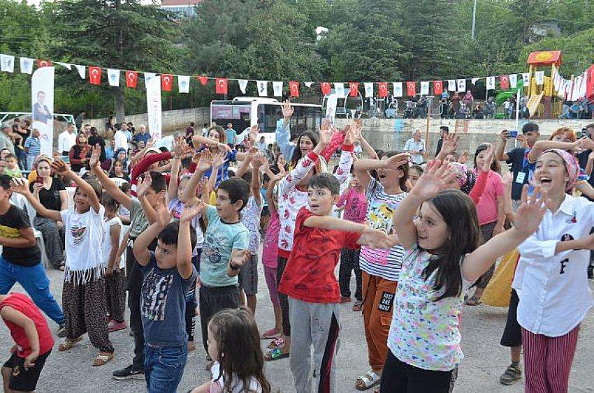 Mersin B&uuml;y&uuml;kşehir&rsquo;in &lsquo;K&ouml;y Şenlikleri&rsquo; Renkli G&ouml;r&uuml;nt&uuml;lere Sahne Olmaya Devam Ediyor
