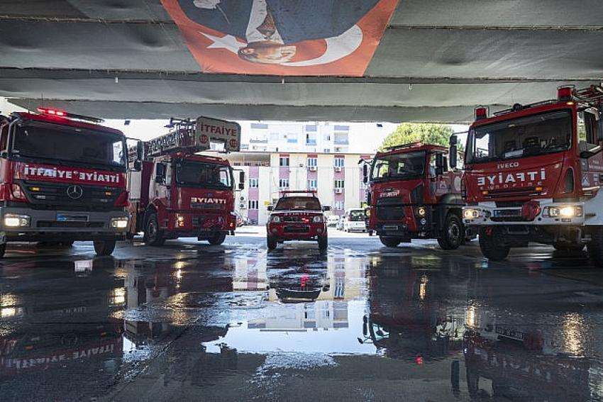 Mersin&rsquo;den Yangınla M&uuml;cadele Eden Muğla Ve Antalya&rsquo;ya Destek