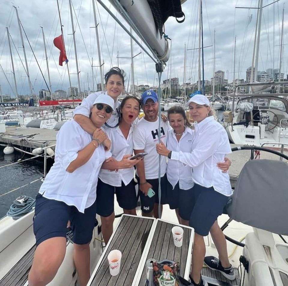 Mersinli Kızlardan Yelken Yarışlarında  Büyük Gurur