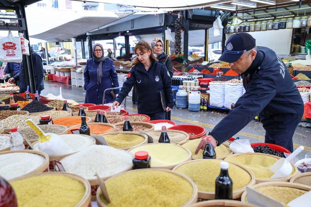 Mezitli Belediyesi Zabıta Ekiplerinden Ramazan Ayı Öncesi Sıkı Denetim