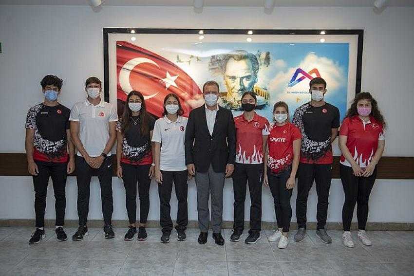 Rekortmen Milli Sporculardan Başkan Se&ccedil;er&rsquo;e 19 Mayıs Ziyareti