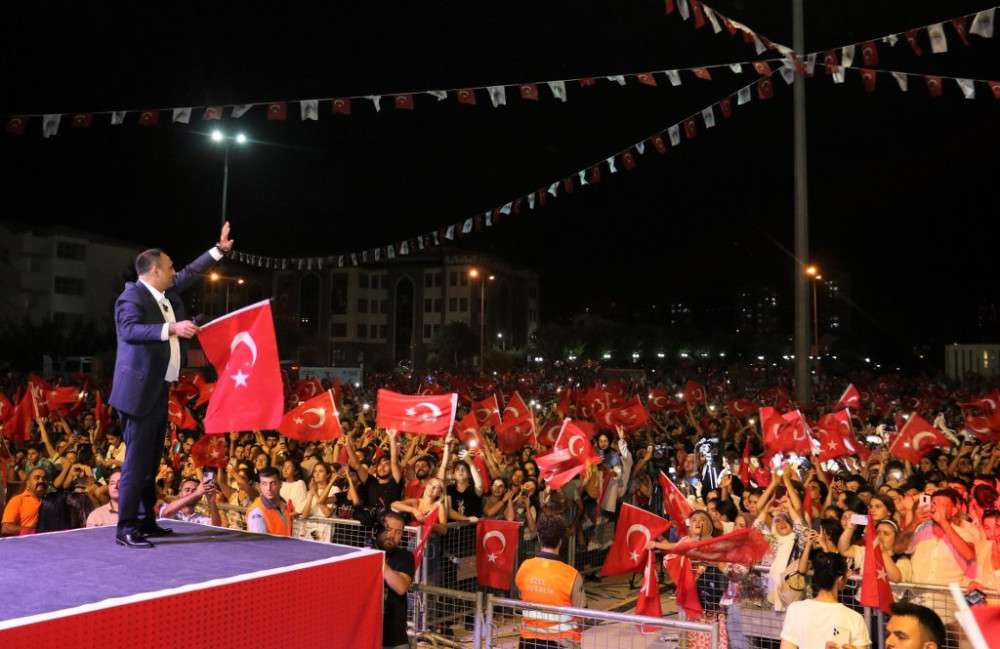 Toroslar Belediyesi, Cumhuriyet Bayramı’nı “Ceza” Konseri İle Kutlayacak