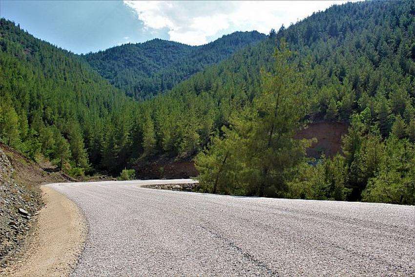 Büyükşehir Ekipleri, Yüksekoluk-Kayrakkeşli Grup Yolunda Çalışmaları Tamamladı