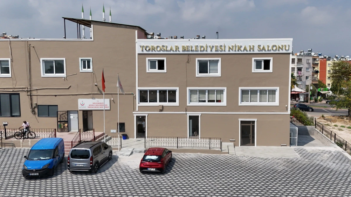 Toroslar'da Nikah Salonu Yeni Yerinde Hizmette