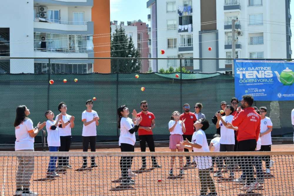 Yenişehir Belediyesi Depremzede Çocuklara Spor Kurslarıyla Destek Veriyor